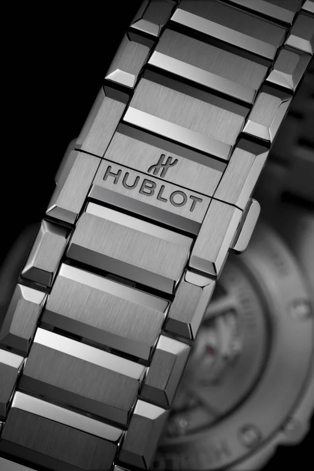 Купить копии элитных часов  Hublot Big Bang Integral Time Only Titanium 456.NX.0170.NX: в наличии!