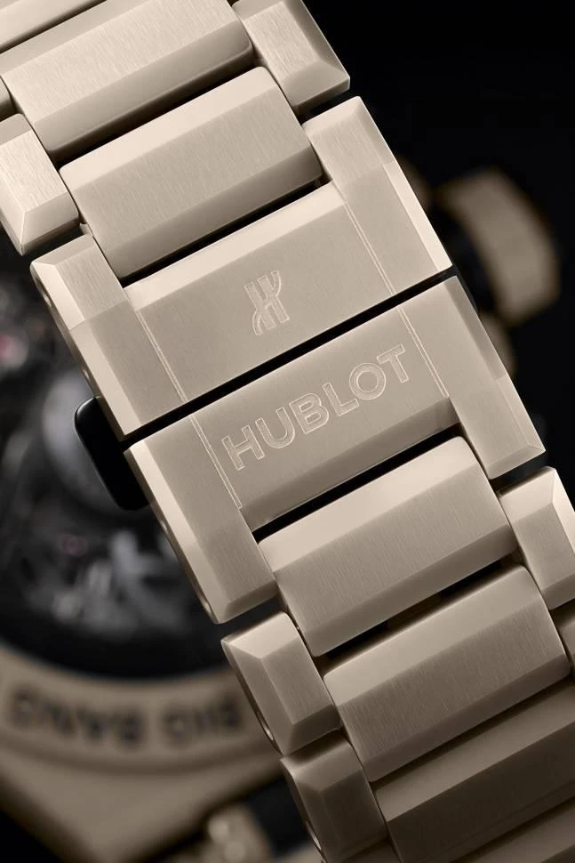 Купить копии элитных часов  Hublot Big Bang Integral Beige Ceramic 451.CZ.4620.CZ: в наличии!