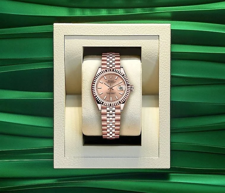 Купить копии элитных часов  Rolex Lady-Datejust Oyster Perpetual 28 mm m279175-0026: в наличии!