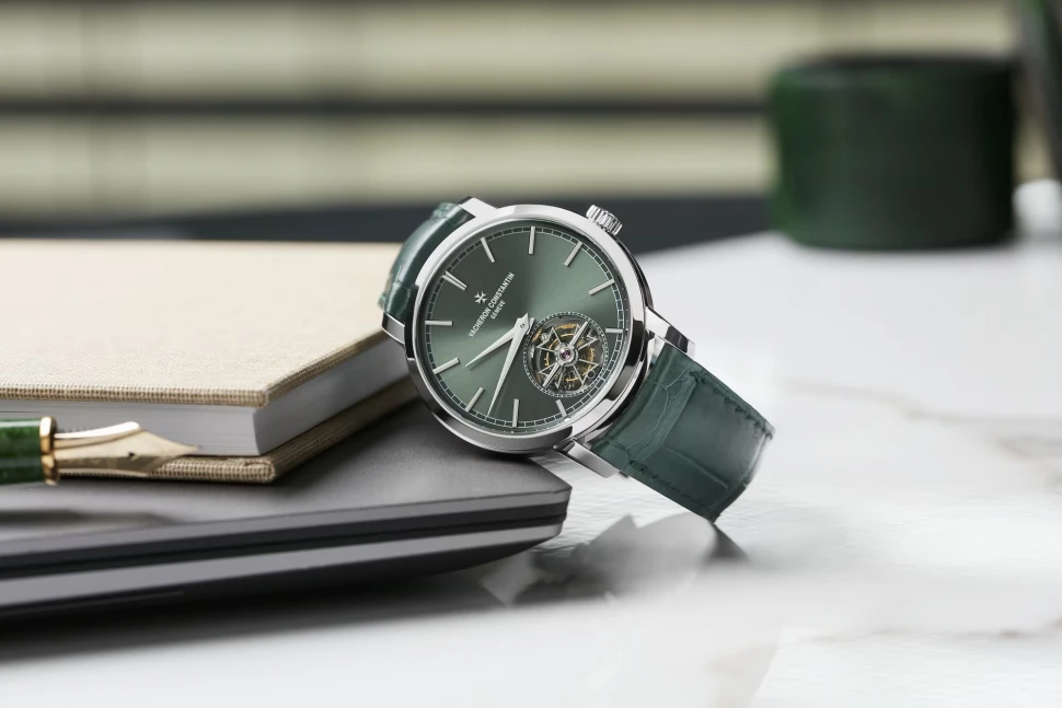 Купить копии элитных часов  Vacheron Constantin Traditionnelle Tourbillon 6000T/000P-H025: в наличии!