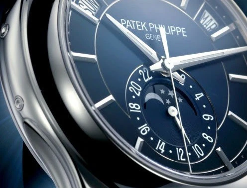 Купить копии элитных часов  Patek Philippe Complications 5205G-013: в наличии!