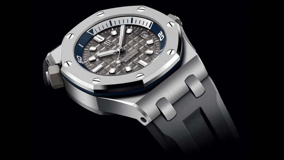 Купить копии элитных часов  Audemars Piguet Royal Oak Offshore Diver 15720ST.OO.A009CA.01: в наличии!