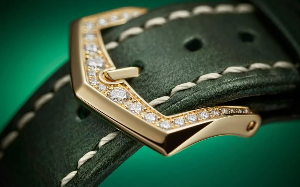 Купить копии элитных часов  Patek Philippe Complications 7130R-014: в наличии!