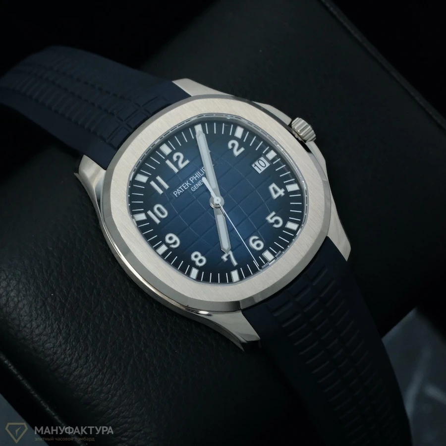 Купить копии элитных часов  Patek Philippe Aquanaut White Gold Blue Dial 5168G-001: в наличии!