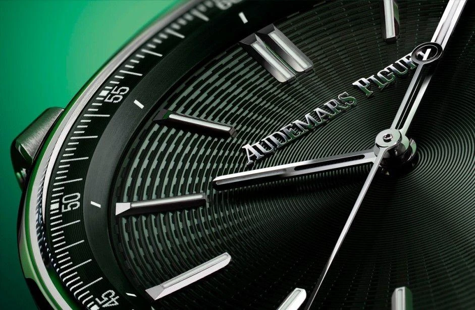 Купить копии элитных часов  Audemars Piguet Code 11.59 By  Selfwinding 15210ST.OO.A056KB.01: в наличии!