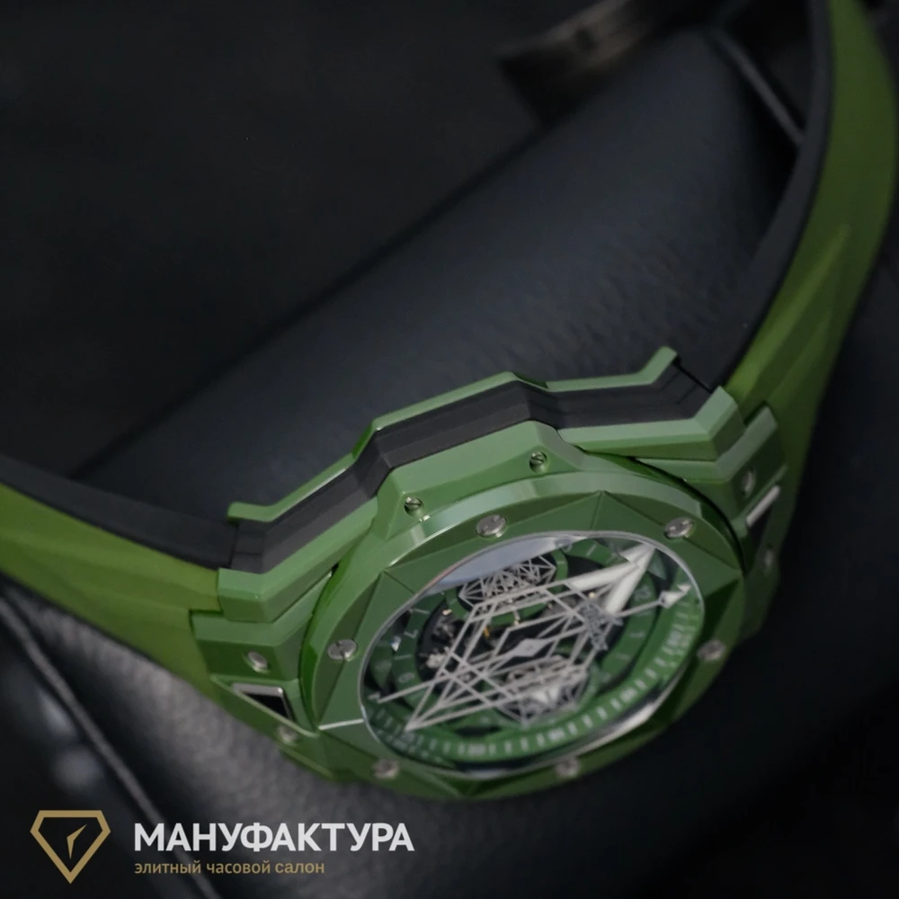 Купить копии элитных часов  Hublot Big Bang Sang Bleu II Green Ceramic 418.GX.5207.RX.MXM22 : в наличии!