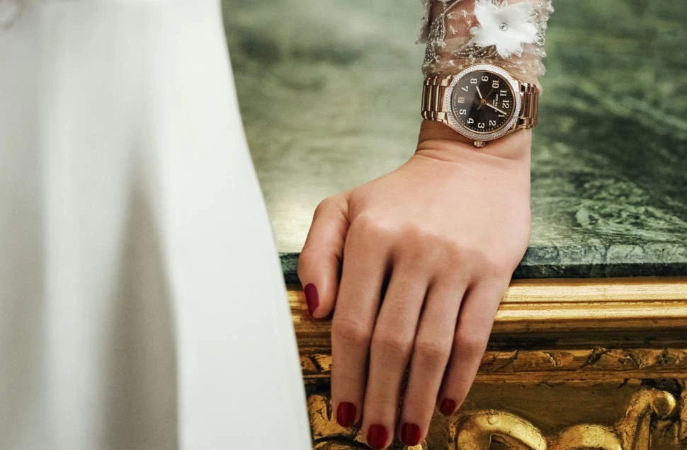 Купить копии элитных часов  Patek Philippe Twenty~4 7300/1200R-001: в наличии!