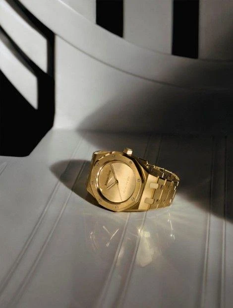 Купить копии элитных часов  Audemars Piguet Royal Oak Selfwinding 15550BA.OO.1356BA.02: в наличии!