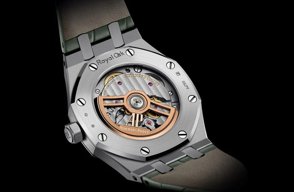 Купить копии элитных часов  Audemars Piguet Royal Oak Selfwinding 15551BC.ZZ.D405CR.01: в наличии!