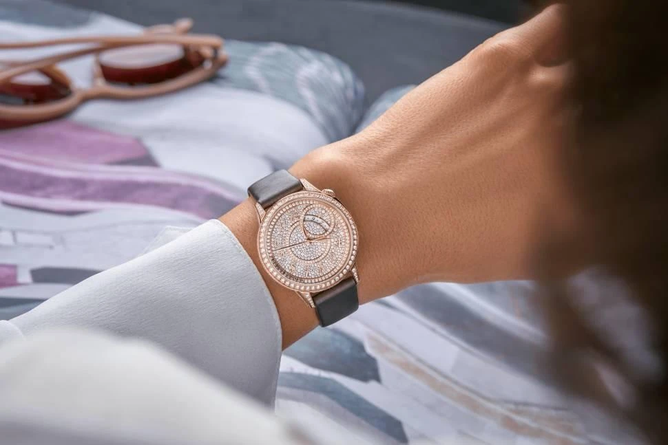 Купить копии элитных часов  Vacheron Constantin Egerie 4606F/000R-B648: в наличии!