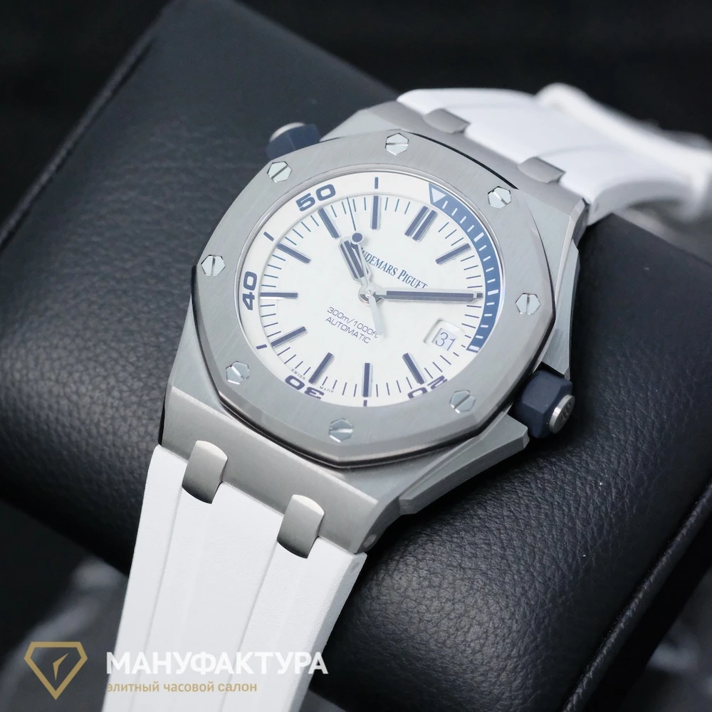 Купить копии элитных часов  Audemars Piguet Royal Oak Offshore Diver 15710ST.OO.A010CA.01: в наличии!