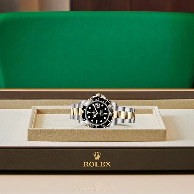 Купить копии элитных часов  Rolex Submariner Date M126613LN-0002: в наличии!
