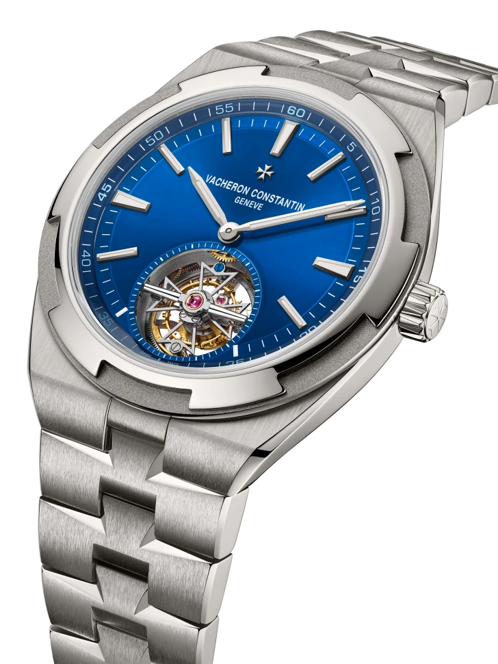 Купить копии элитных часов  Vacheron Constantin Overseas Tourbillon 6000V/210T-H032: в наличии!