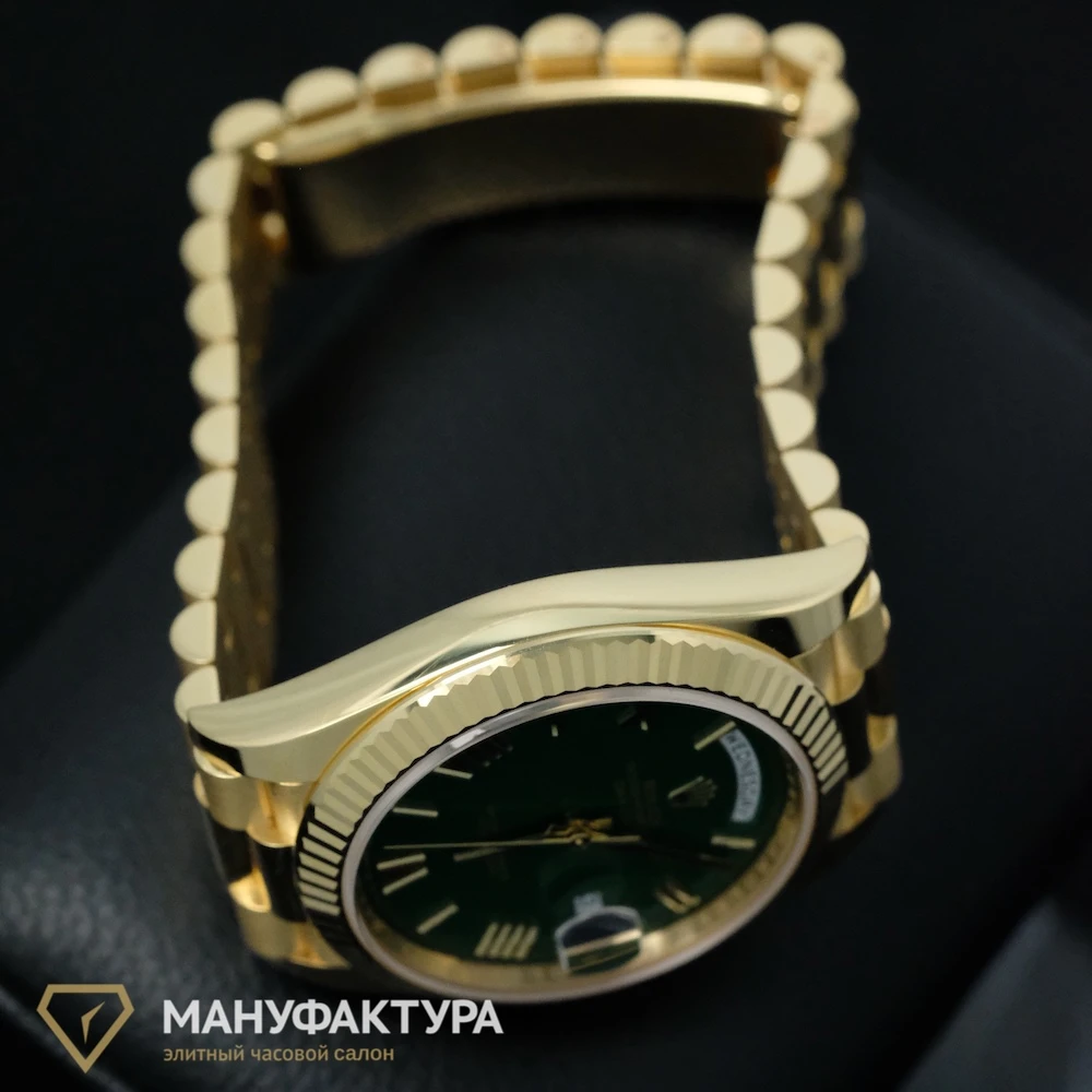 Купить копии элитных часов  Rolex Day Date 40mm Yellow Gold New Green Dial 228238: в наличии!