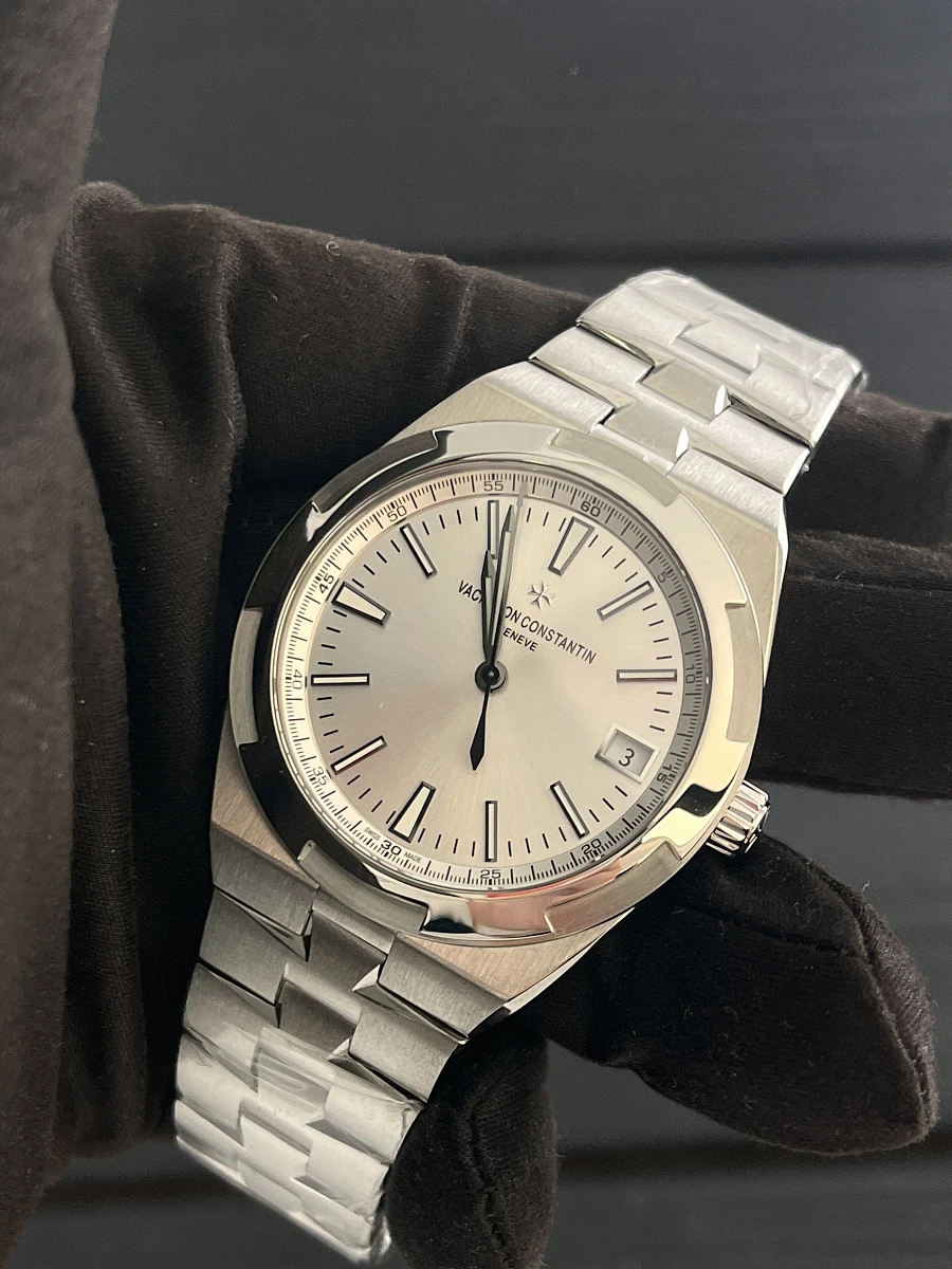 Купить копии элитных часов  Vacheron Constantin Overseas Automatic Date 41 mm 4500V/110A-B126: в наличии!