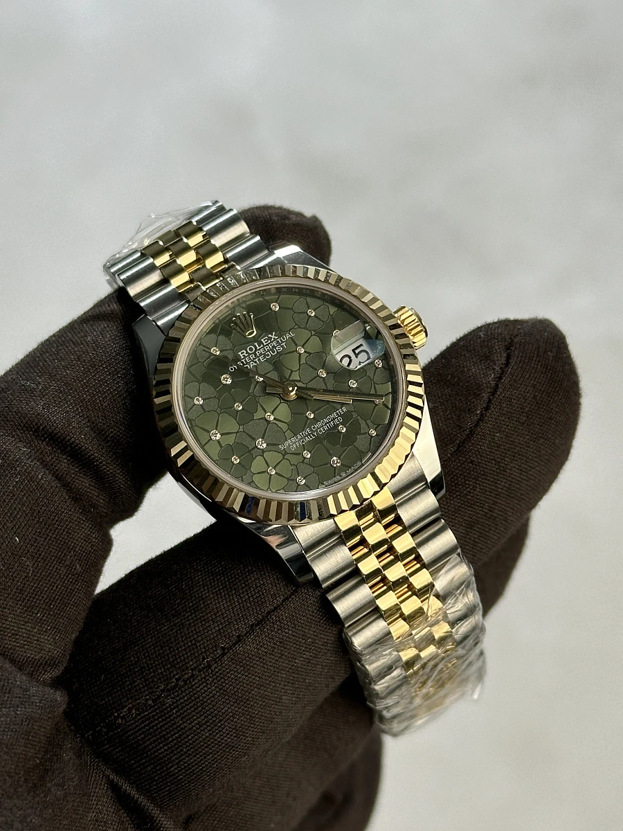 Купить копии элитных часов  Rolex Steel and Yellow Gold Green Dial 278273: в наличии!