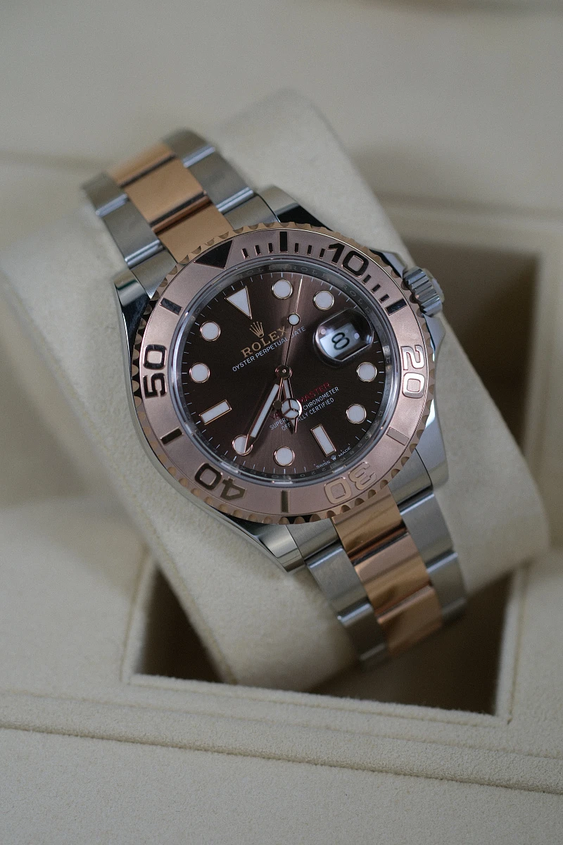 Купить копии элитных часов  Rolex Yacht-Master 40mm Steel and Everose Gold 126621: в наличии!