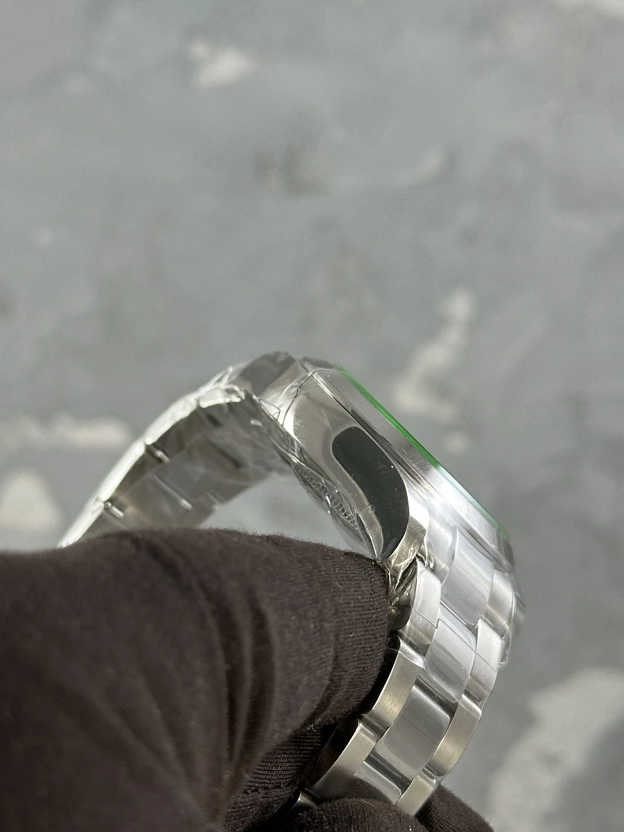 Купить копии элитных часов  Rolex Milgauss Black with Green Glass 116400GV: в наличии!