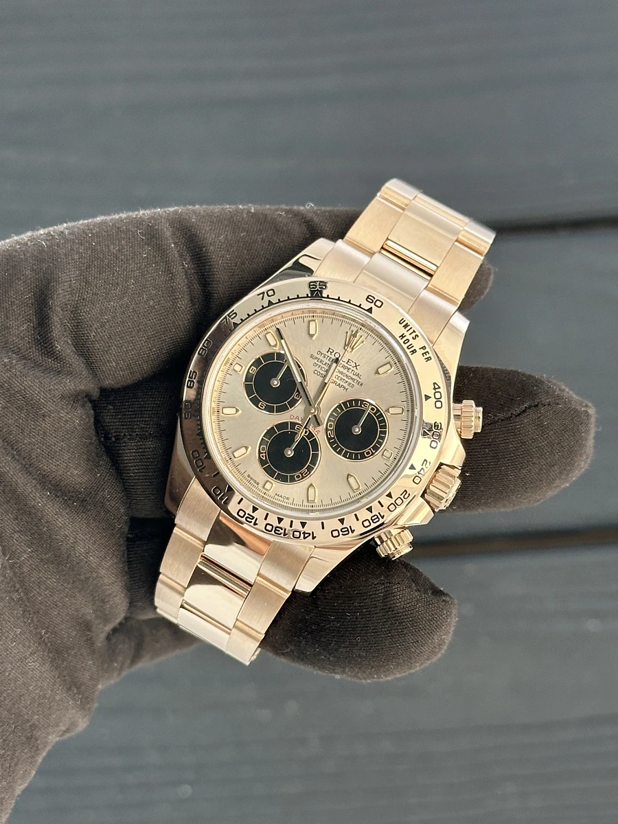 Купить копии элитных часов  Rolex Cosmograph Daytona Rose Gold 2021 116505: в наличии!