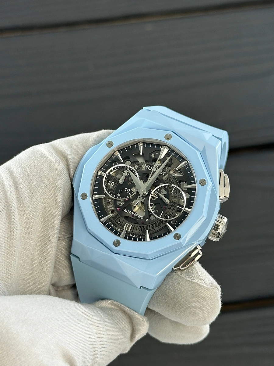 Купить копии элитных часов  Hublot Classic Fusion Aerofusion Chronograph Orlinski Sky Blue Ceramic 525.ES.0170.RX.ORL22: в наличии!