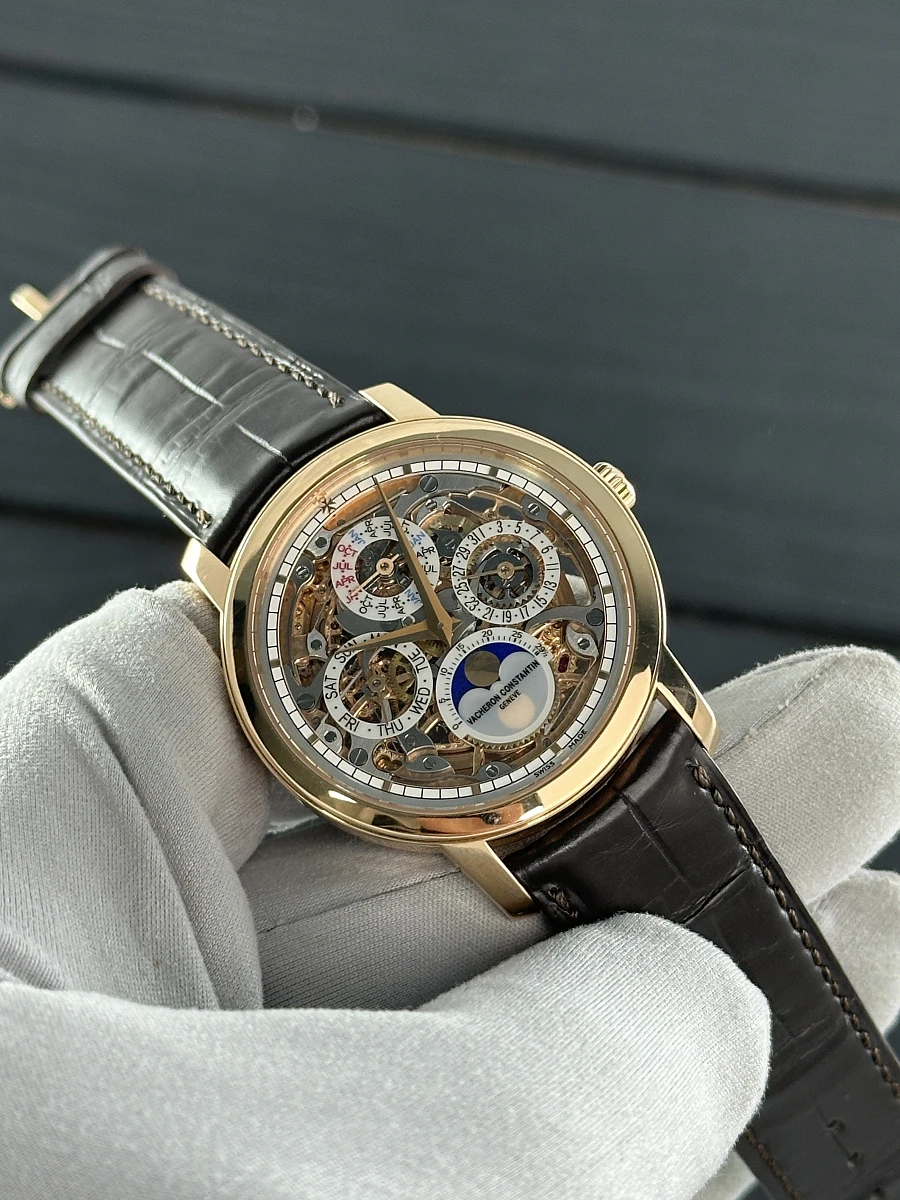 Купить копии элитных часов  Vacheron Constantin Vacheron Constantin Traditionnelle Perpetual Calendar Openworked 43172/000R-9241: в наличии!