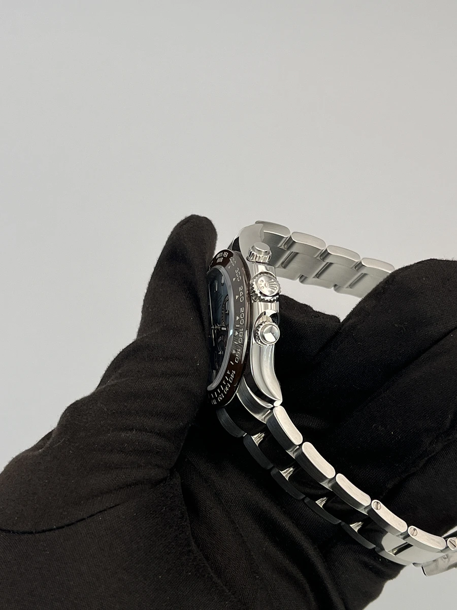 Купить копии элитных часов  Rolex Cosmograph Daytona Platinum 116506: в наличии!