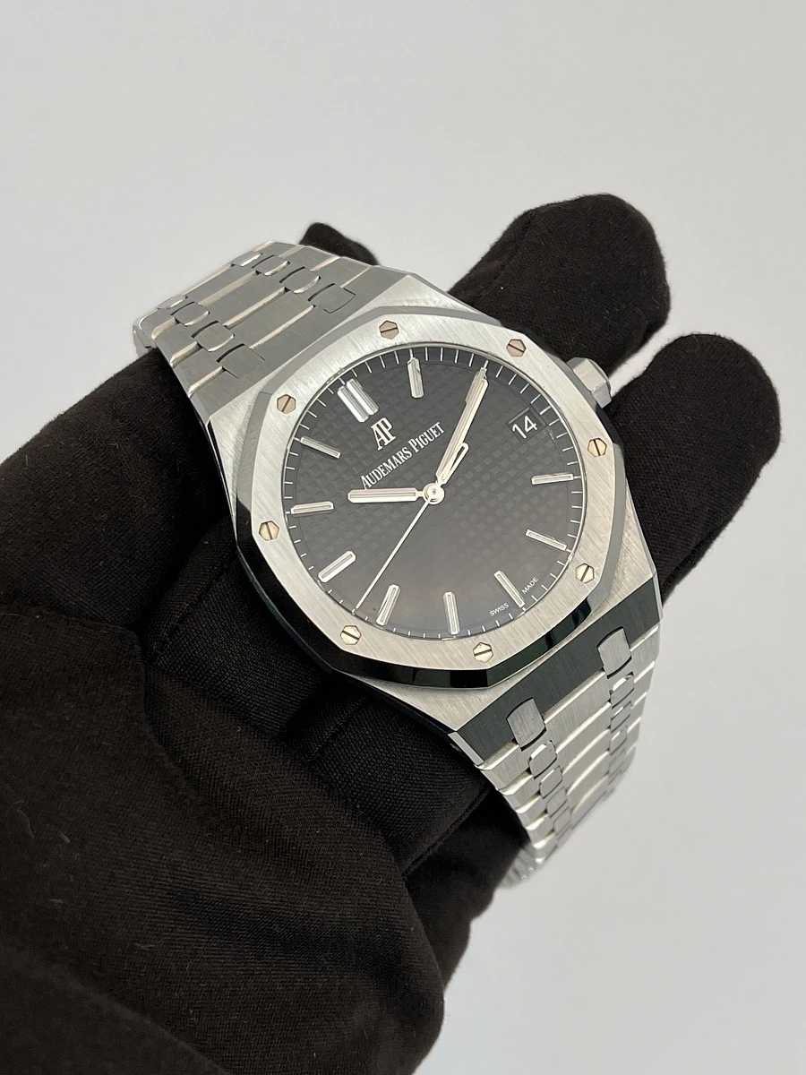 Купить копии элитных часов  Audemars Piguet Royal Oak 41mm Black Dial 15500ST.00.1220ST.03: в наличии!