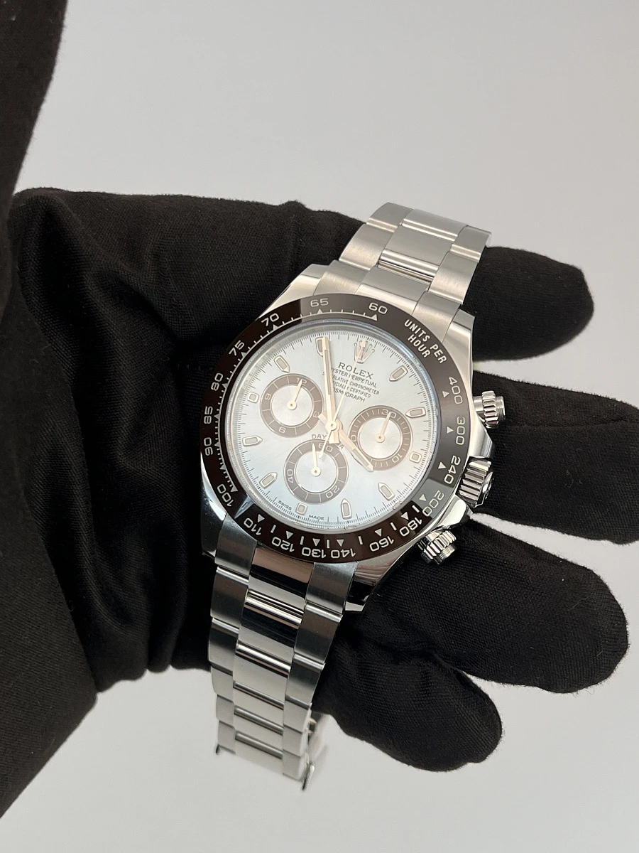 Купить копии элитных часов  Rolex Cosmograph Daytona Platinum 116506: в наличии!