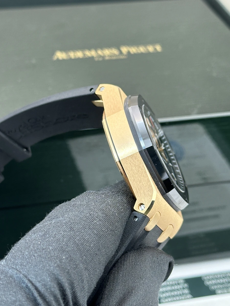 Купить копии элитных часов  Audemars Piguet Royal Oak Offshore Rose Gold 26400RO.OO.A002CA.01: в наличии!