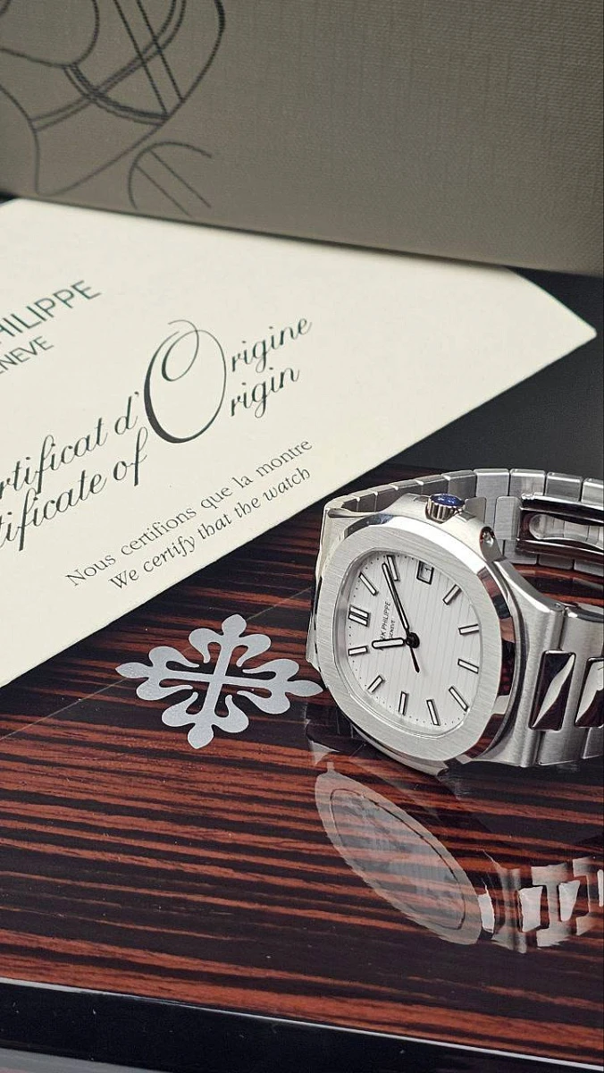 Купить копии элитных часов  Patek Philippe Nautilus 5711/1A-011 : в наличии!