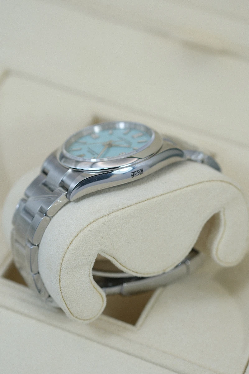 Купить копии элитных часов  Rolex Oyster Perpetual 36mm Tiffany Dial 126000: в наличии!