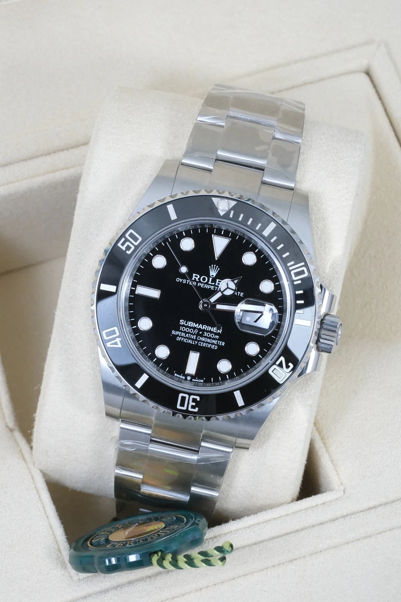 Купить копии элитных часов  Rolex Oyster Perpetual Submariner Date 126610LN: в наличии!