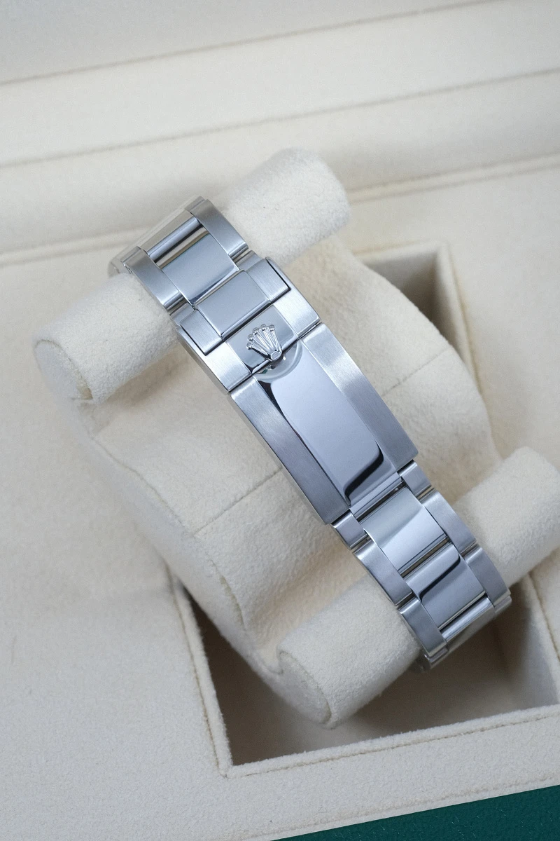 Купить копии элитных часов  Rolex Cosmograph Daytona Steel Black Dial 116520: в наличии!