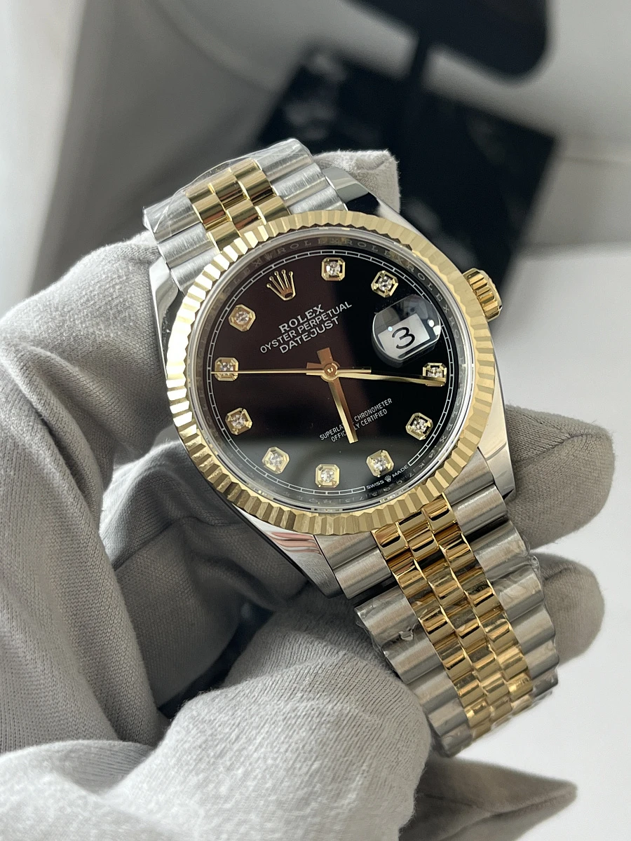 Купить копии элитных часов  Rolex Oyster Perpetual Datejust 36 mm Oystersteel and Yellow Gold 126233-0021: в наличии!