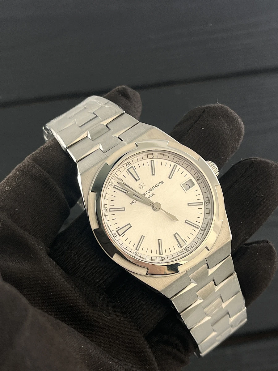 Купить копии элитных часов  Vacheron Constantin Overseas Automatic Date 41 mm 4500V/110A-B126: в наличии!