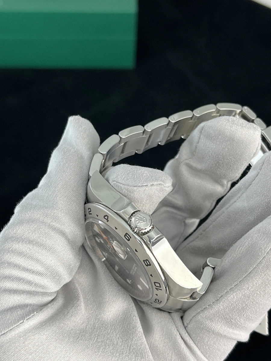 Купить копии элитных часов  Rolex Oyster Perpetual Explorer II Black Dial 216570 : в наличии!