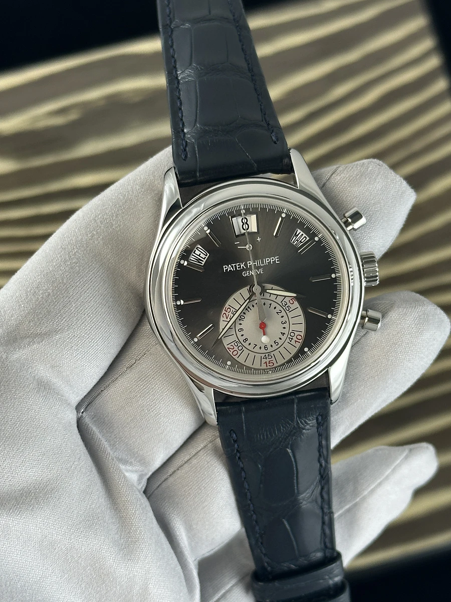 Купить копии элитных часов  Patek Philippe Annual Calendar Chronograph Platinum 5960P-001: в наличии!