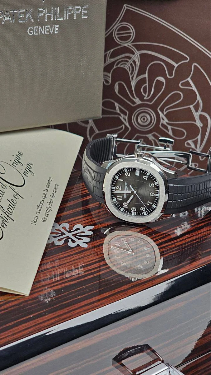 Купить копии элитных часов  Patek Philippe Aquanaut 5167A-001: в наличии!