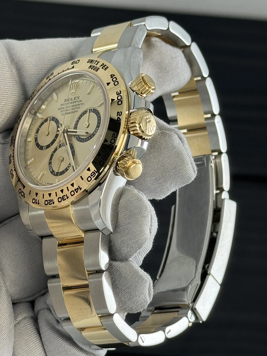 Купить копии элитных часов  Rolex Cosmograph Daytona 126503: в наличии!