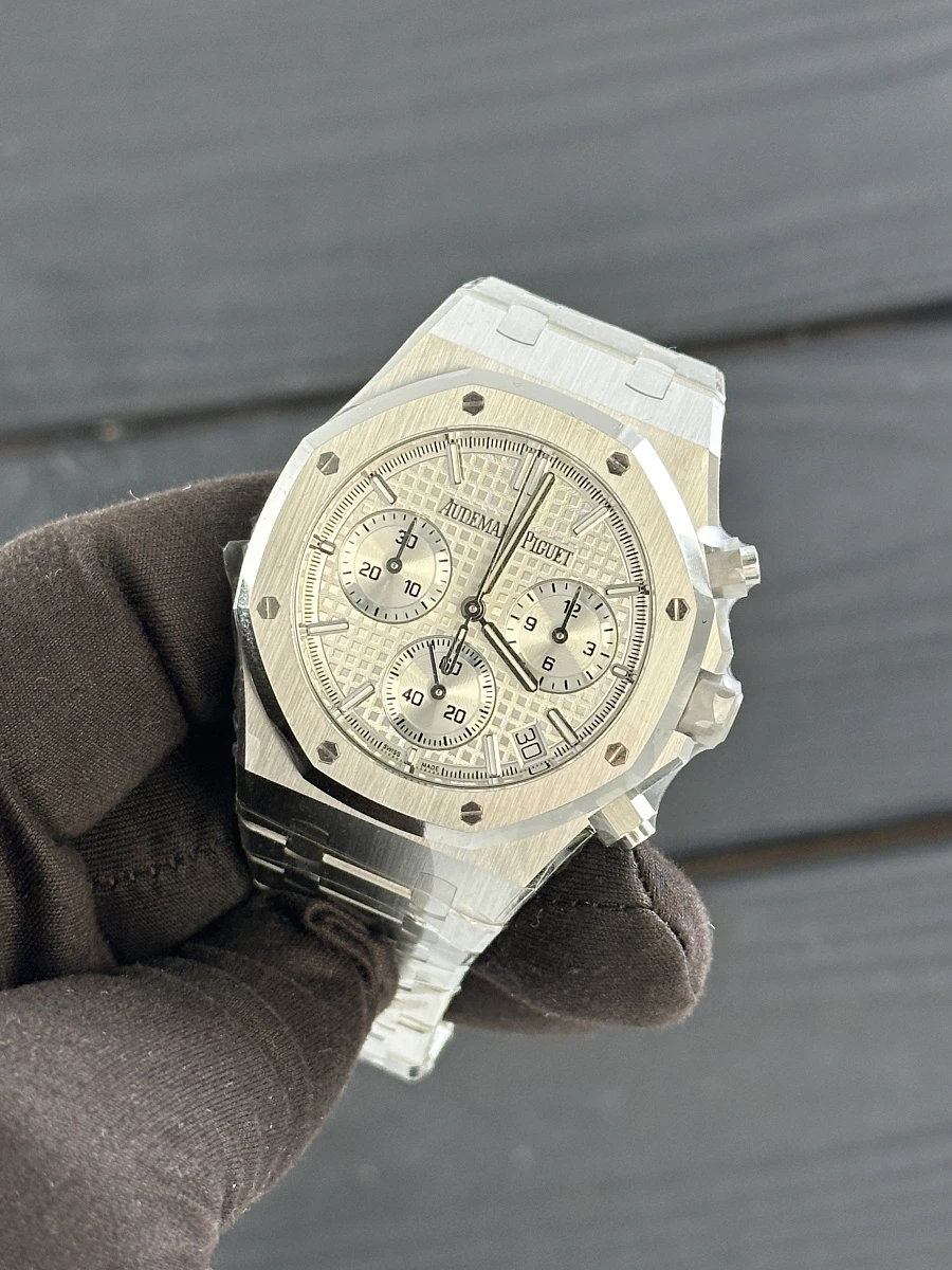 Купить копии элитных часов  Audemars Piguet Royal Oak Chronograph 41mm Silver 26240ST.OO.1320ST.07: в наличии!