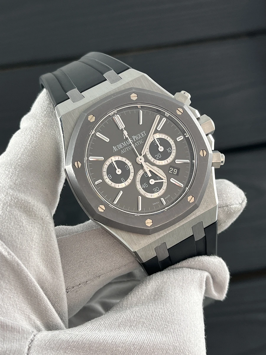 Купить копии элитных часов  Audemars Piguet Leo Messi Limited Edition Chronograph 26325TS.OO.D005CR.01: в наличии!