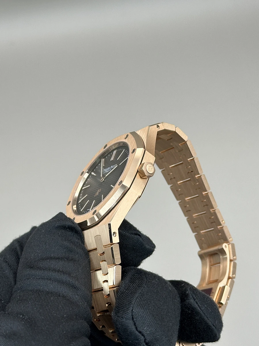 Купить копии элитных часов  Audemars Piguet Royal Oak "Jumbo" Rose Gold Extra-Thin "50th Anniversary" Юбилейные 16202ST.OO.1240ST.01: в наличии!
