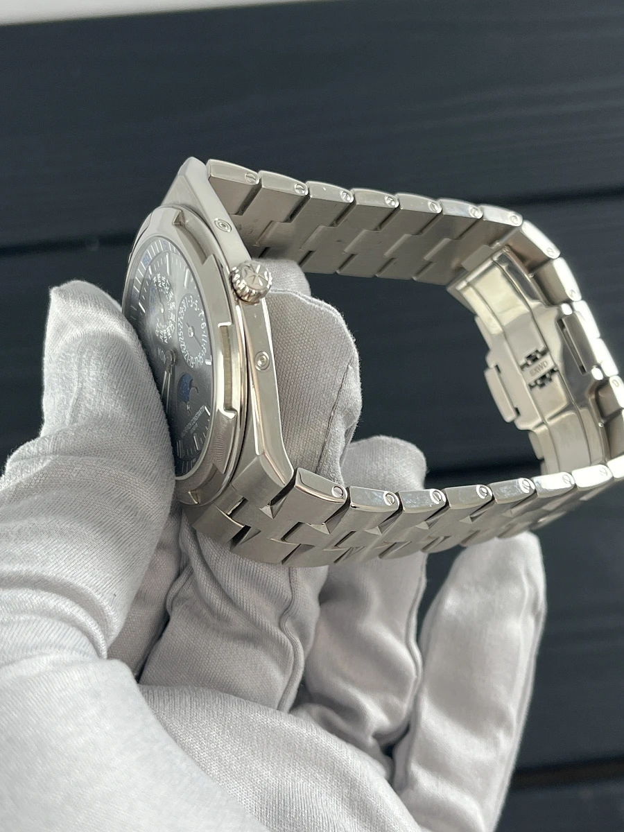 Купить копии элитных часов  Vacheron Constantin Overseas Ultra-Thin Perpetual Calendar 41.5mm 4300v/120g-b102: в наличии!