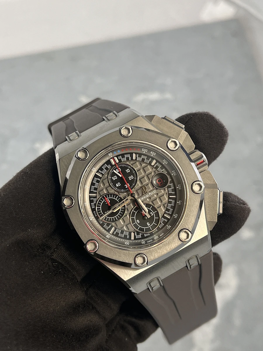 Купить копии элитных часов  Audemars Piguet Royal Oak Offshore Chronograph Titanium 44 mm 26568IM.00.A004CA.01: в наличии!
