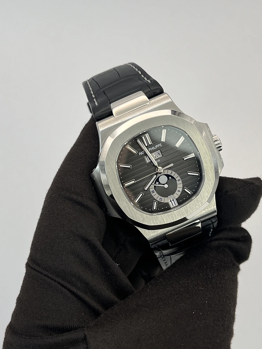 Купить копии элитных часов  Patek Philippe Patek Philippe Nautilus Annual Calendar 5726A-001: в наличии!