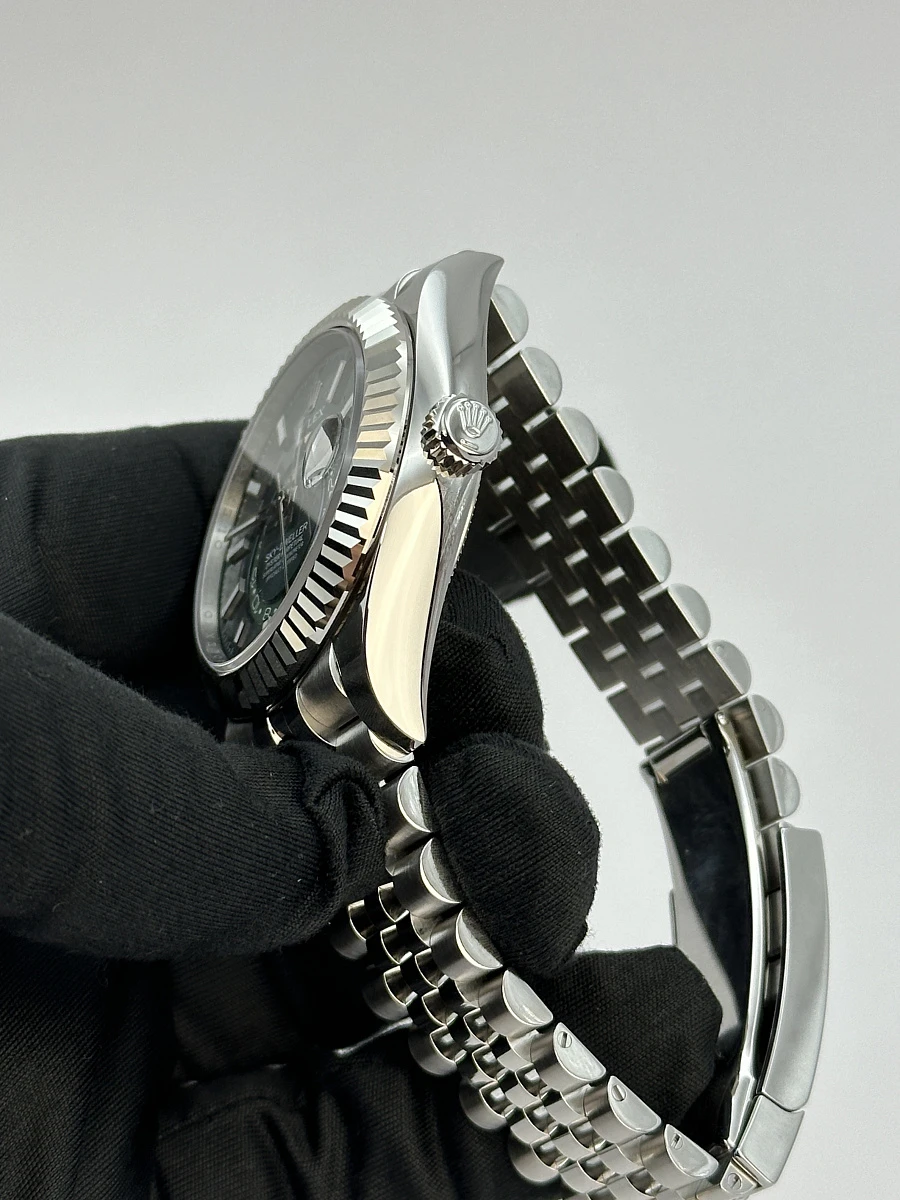 Купить копии элитных часов  Rolex &quot;Oyster Perpetual Sky-Dweller&quot; 336934: в наличии!
