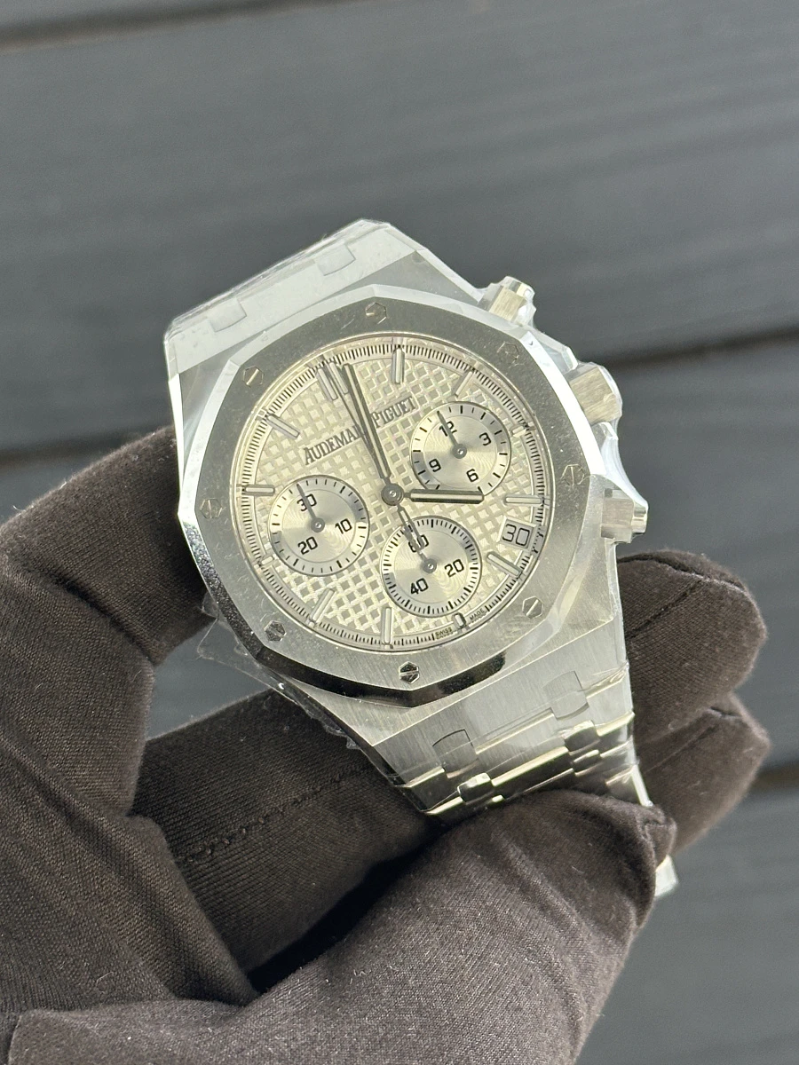 Купить копии элитных часов  Audemars Piguet Royal Oak Chronograph 41mm Silver 26240ST.OO.1320ST.07: в наличии!