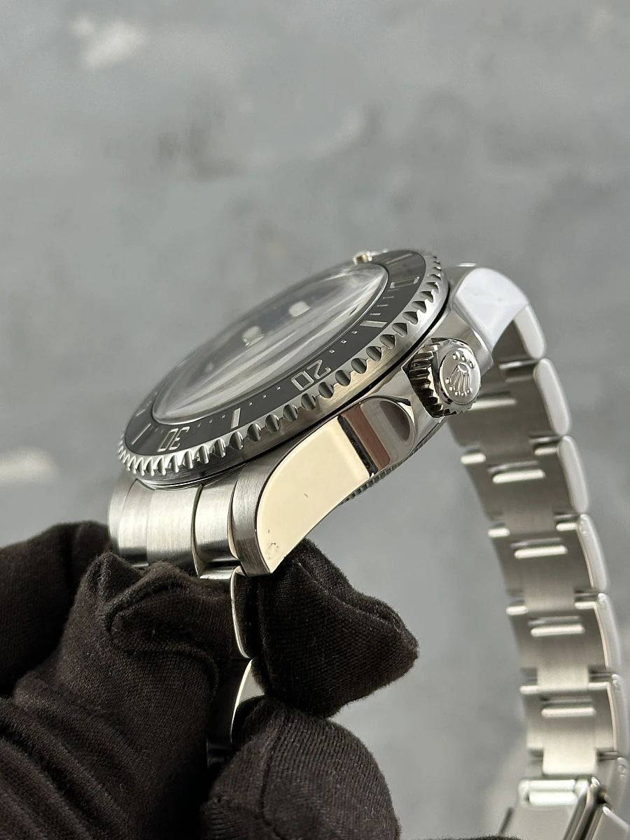 Купить копии элитных часов  Rolex Sea Dweller 44mm Deepsea 116660: в наличии!