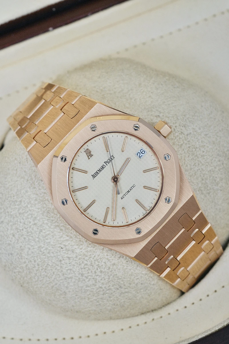 Купить копии элитных часов  Audemars Piguet Royal Oak Rose Gold 36mm White Dial 14790OR.OO.0789OR.01: в наличии!