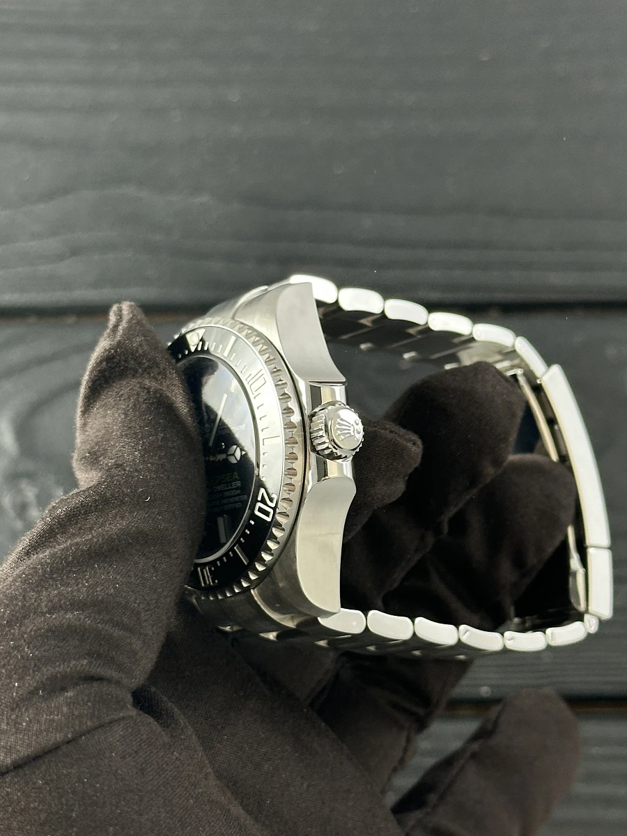 Купить копии элитных часов  Rolex Deepsea 44mm Steel 136660-0003: в наличии!